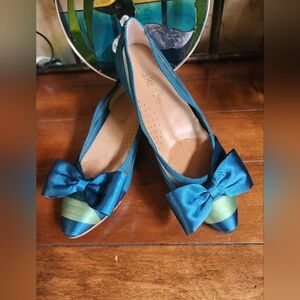 Brand New-Teal/Emerald Satin Shoes!!🦚💚🩵